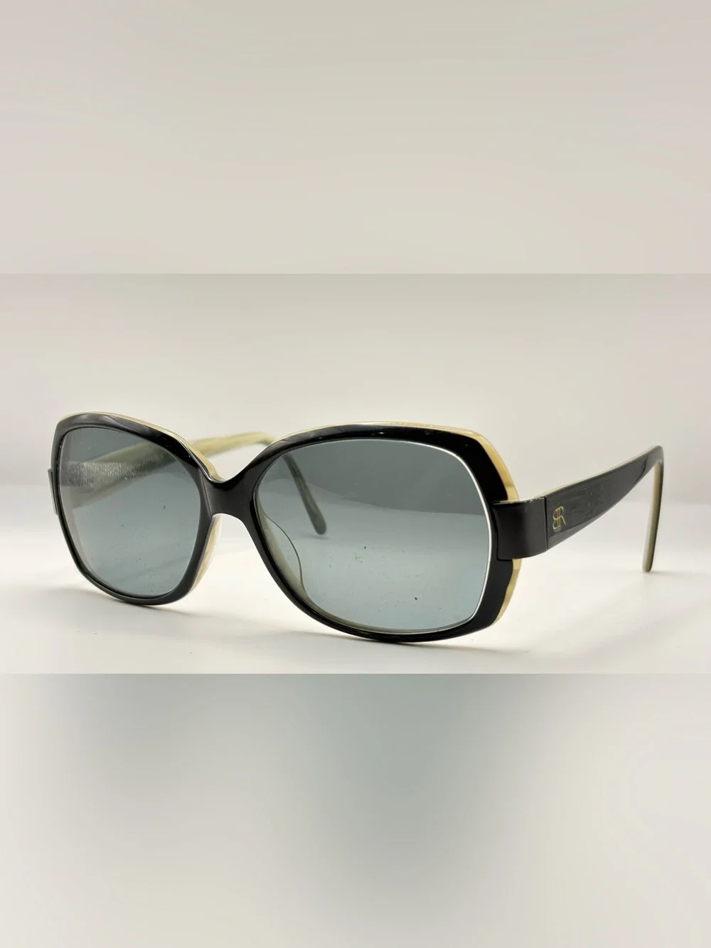 Banana Republic listing pair